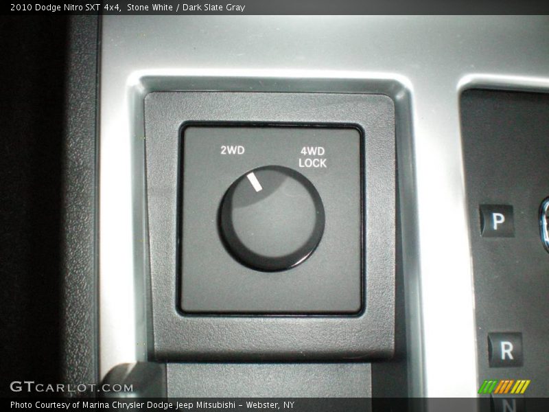 Stone White / Dark Slate Gray 2010 Dodge Nitro SXT 4x4