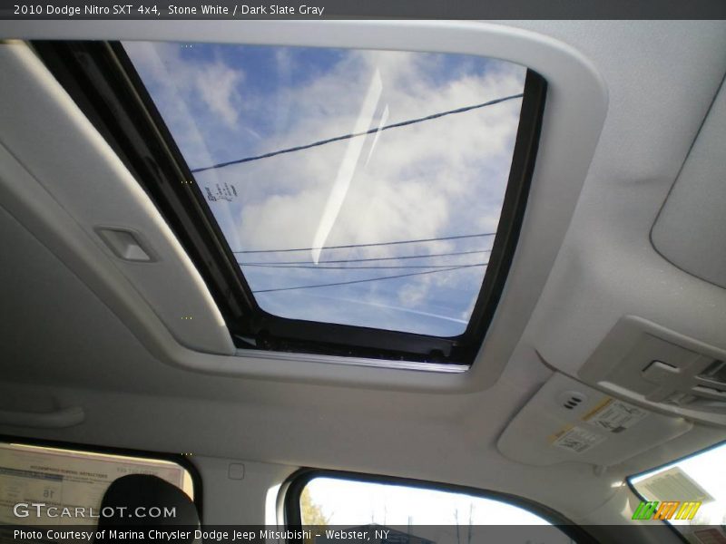 Stone White / Dark Slate Gray 2010 Dodge Nitro SXT 4x4