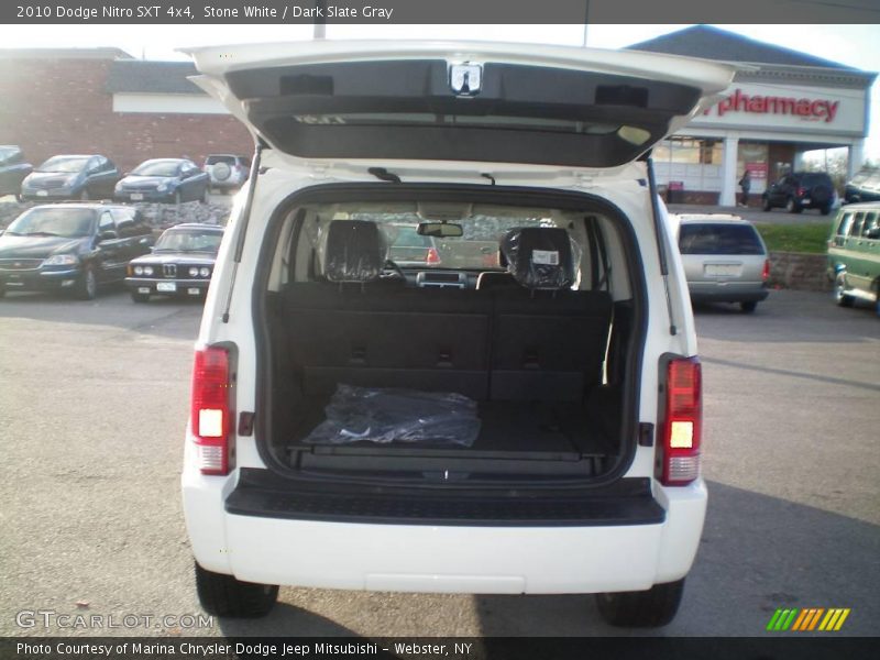 Stone White / Dark Slate Gray 2010 Dodge Nitro SXT 4x4