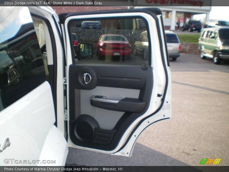 Stone White / Dark Slate Gray 2010 Dodge Nitro SXT 4x4