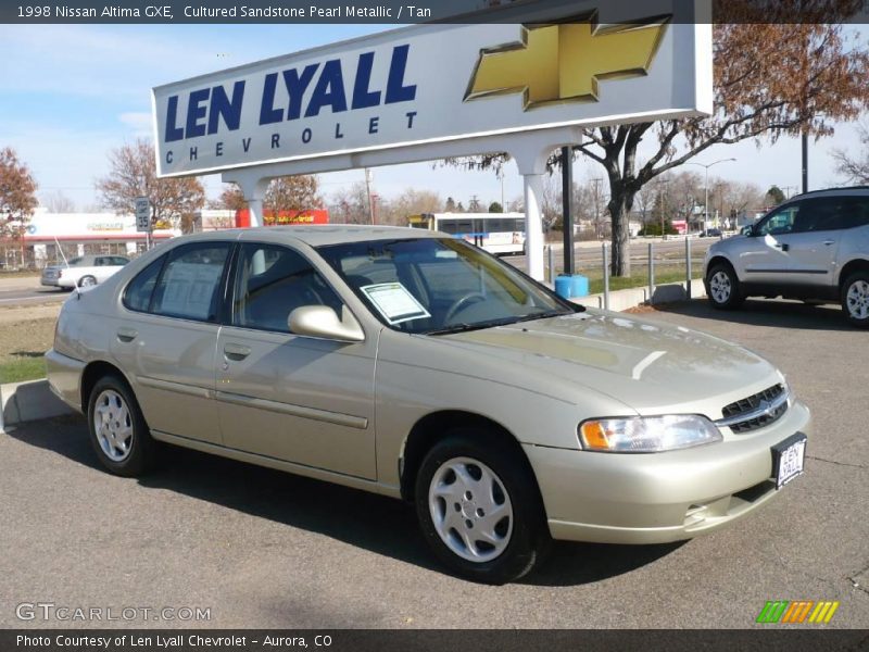 Cultured Sandstone Pearl Metallic / Tan 1998 Nissan Altima GXE