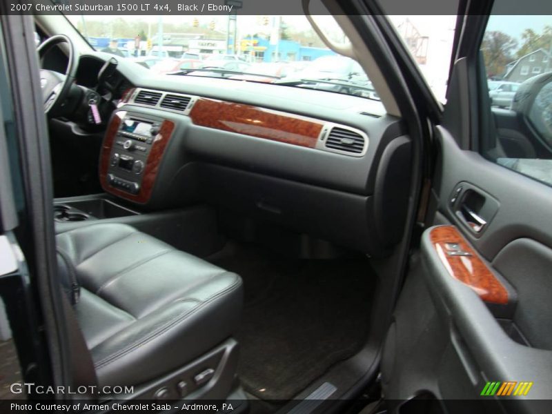 Black / Ebony 2007 Chevrolet Suburban 1500 LT 4x4
