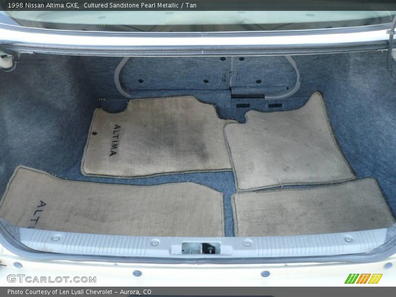 Cultured Sandstone Pearl Metallic / Tan 1998 Nissan Altima GXE