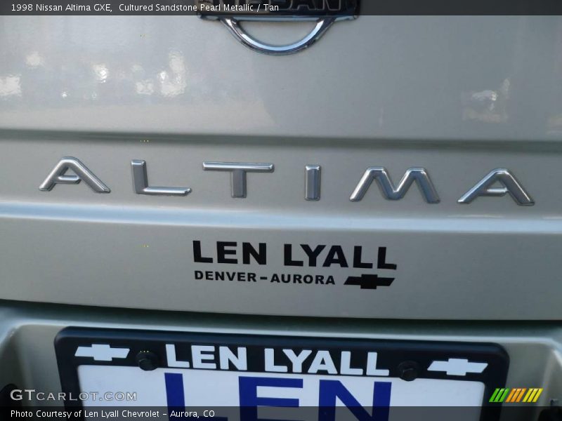 Cultured Sandstone Pearl Metallic / Tan 1998 Nissan Altima GXE