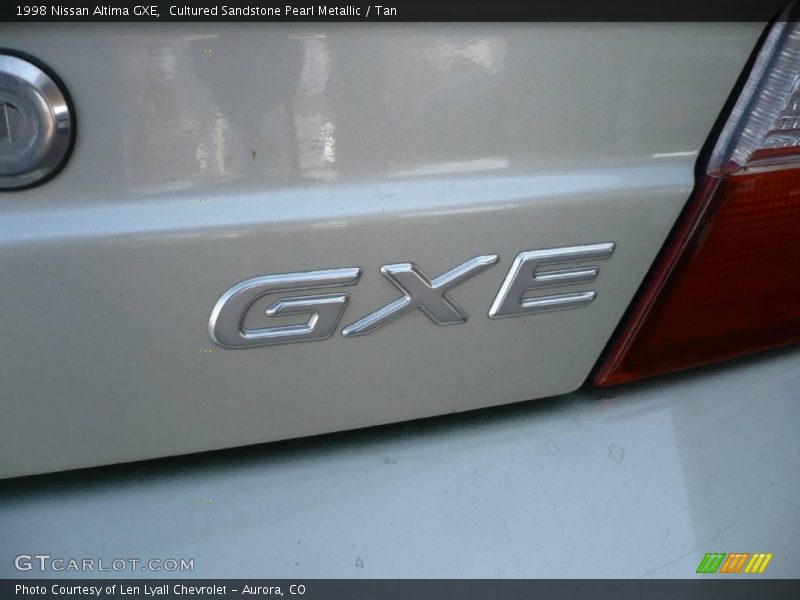 Cultured Sandstone Pearl Metallic / Tan 1998 Nissan Altima GXE