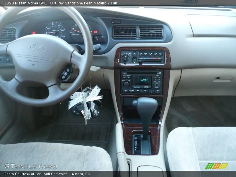 Cultured Sandstone Pearl Metallic / Tan 1998 Nissan Altima GXE