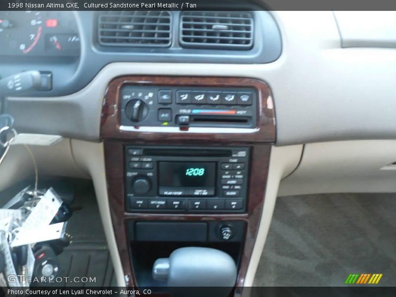 Cultured Sandstone Pearl Metallic / Tan 1998 Nissan Altima GXE
