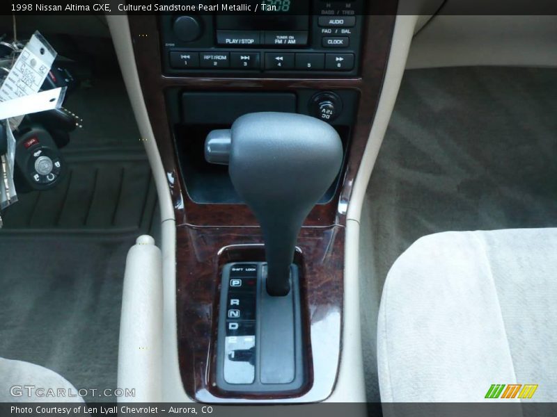 Cultured Sandstone Pearl Metallic / Tan 1998 Nissan Altima GXE