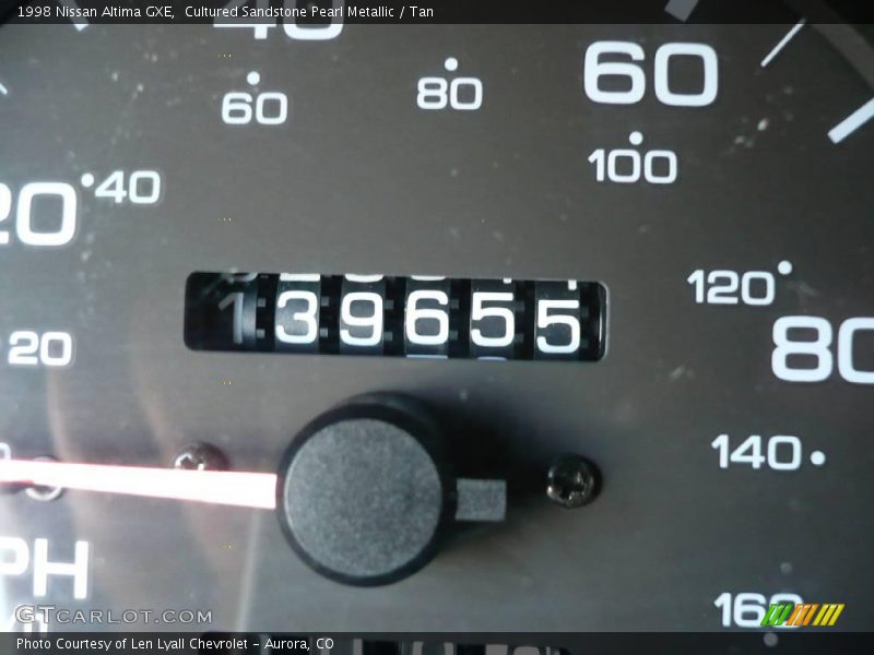 Cultured Sandstone Pearl Metallic / Tan 1998 Nissan Altima GXE