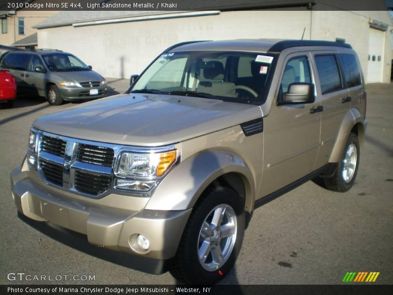 Light Sandstone Metallic / Khaki 2010 Dodge Nitro SE 4x4