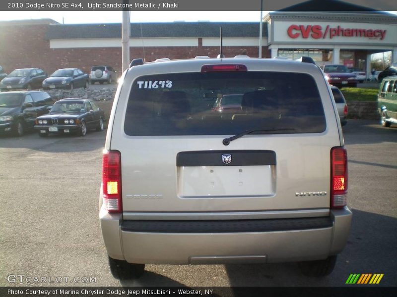 Light Sandstone Metallic / Khaki 2010 Dodge Nitro SE 4x4