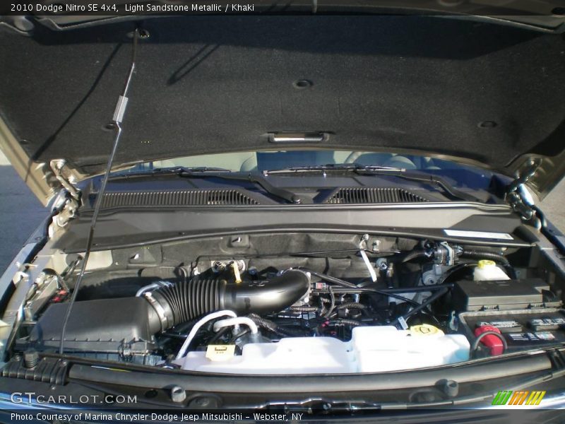Light Sandstone Metallic / Khaki 2010 Dodge Nitro SE 4x4