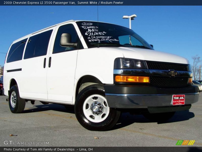 Summit White / Medium Pewter 2009 Chevrolet Express LS 3500 Passenger Van