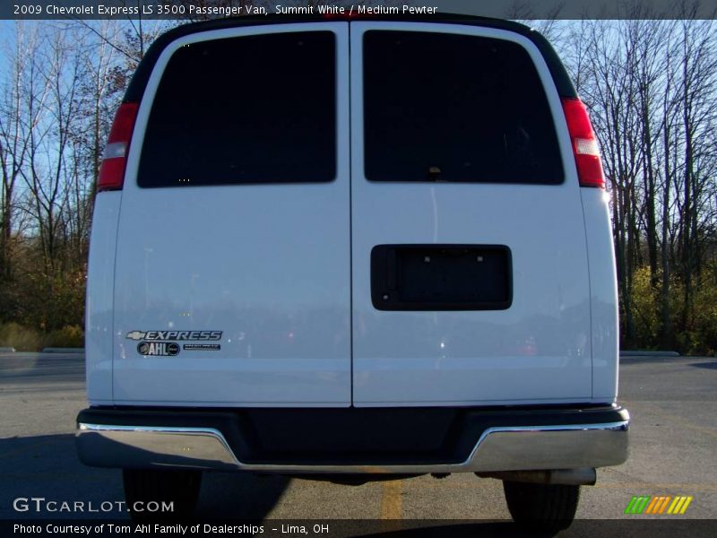 Summit White / Medium Pewter 2009 Chevrolet Express LS 3500 Passenger Van
