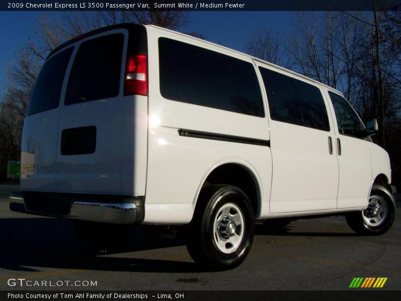 Summit White / Medium Pewter 2009 Chevrolet Express LS 3500 Passenger Van