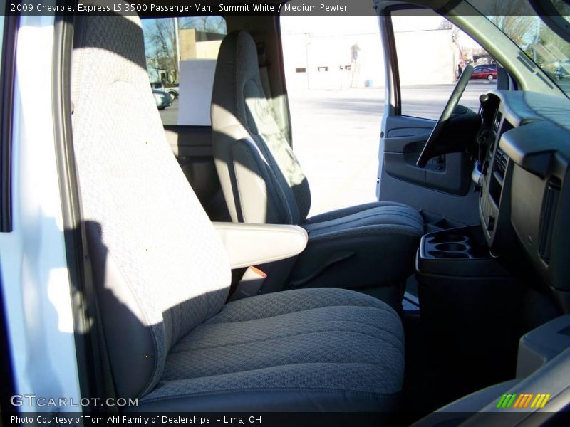Summit White / Medium Pewter 2009 Chevrolet Express LS 3500 Passenger Van