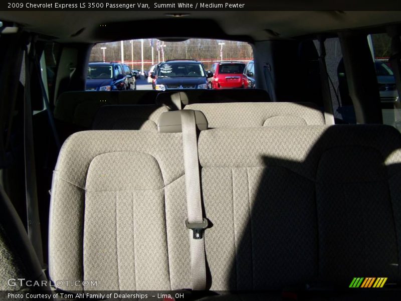 Summit White / Medium Pewter 2009 Chevrolet Express LS 3500 Passenger Van