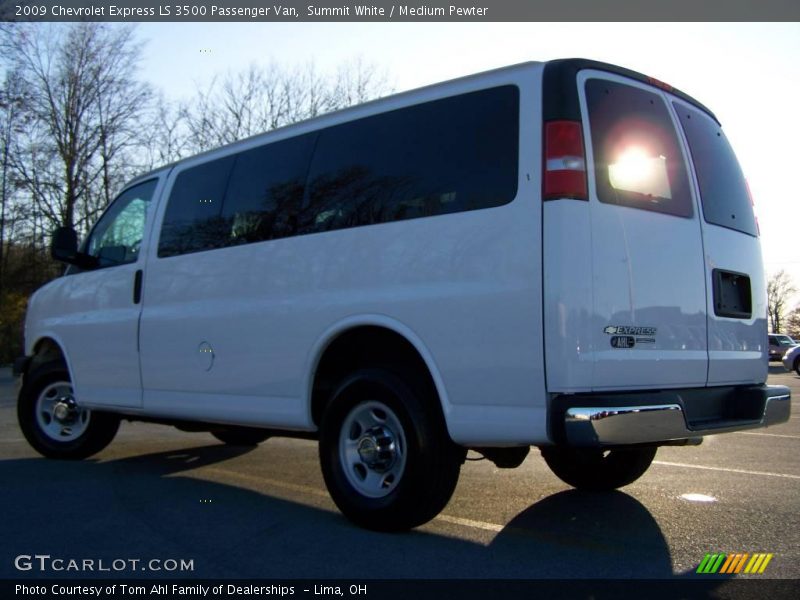 Summit White / Medium Pewter 2009 Chevrolet Express LS 3500 Passenger Van
