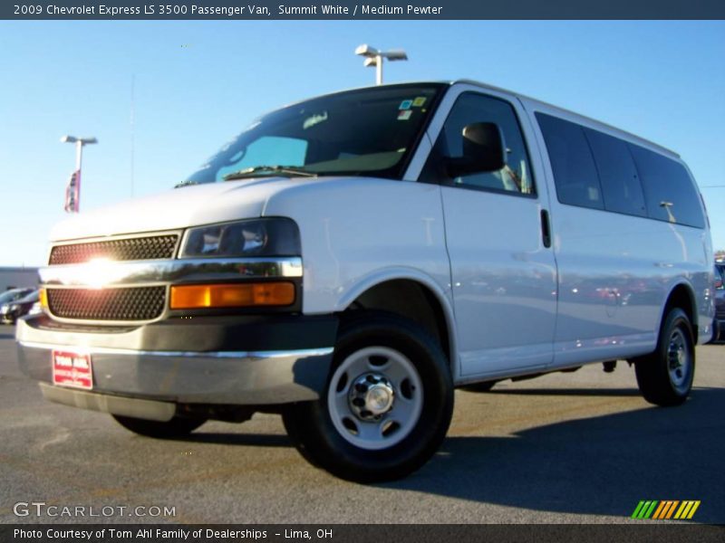Summit White / Medium Pewter 2009 Chevrolet Express LS 3500 Passenger Van