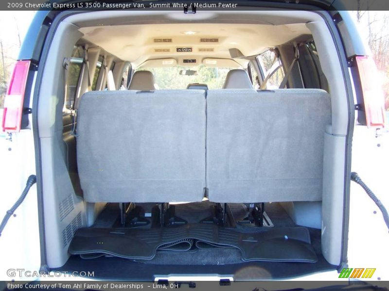 Summit White / Medium Pewter 2009 Chevrolet Express LS 3500 Passenger Van
