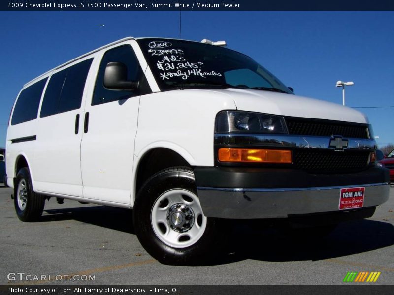 Summit White / Medium Pewter 2009 Chevrolet Express LS 3500 Passenger Van