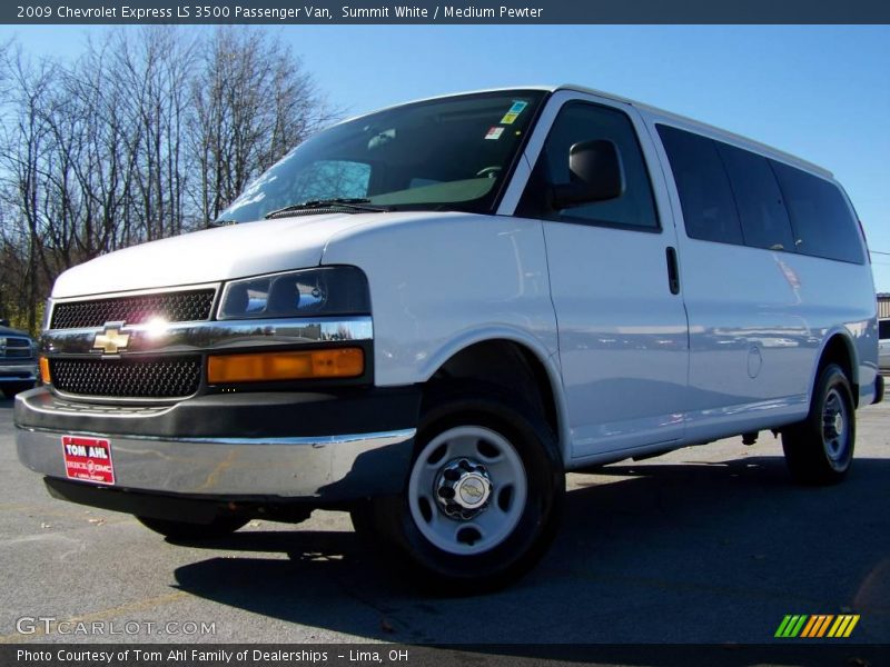 Summit White / Medium Pewter 2009 Chevrolet Express LS 3500 Passenger Van