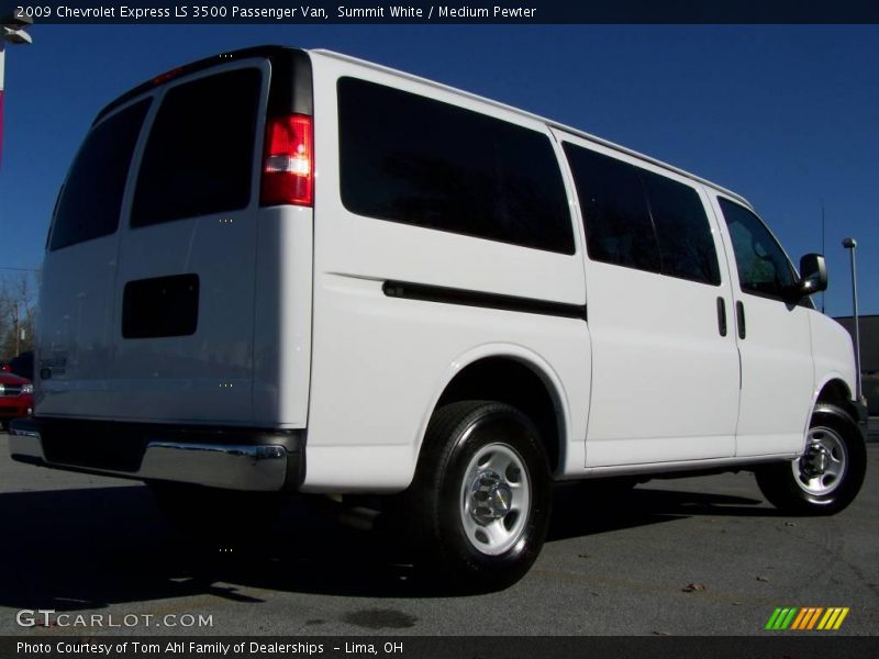 Summit White / Medium Pewter 2009 Chevrolet Express LS 3500 Passenger Van