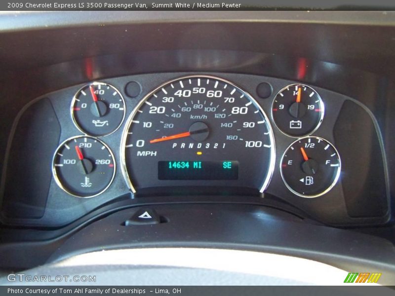 Summit White / Medium Pewter 2009 Chevrolet Express LS 3500 Passenger Van