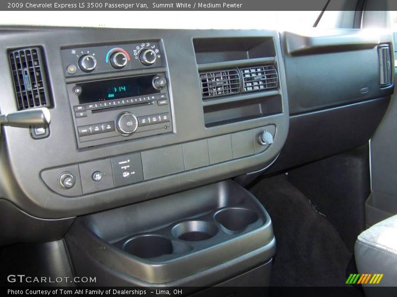Summit White / Medium Pewter 2009 Chevrolet Express LS 3500 Passenger Van