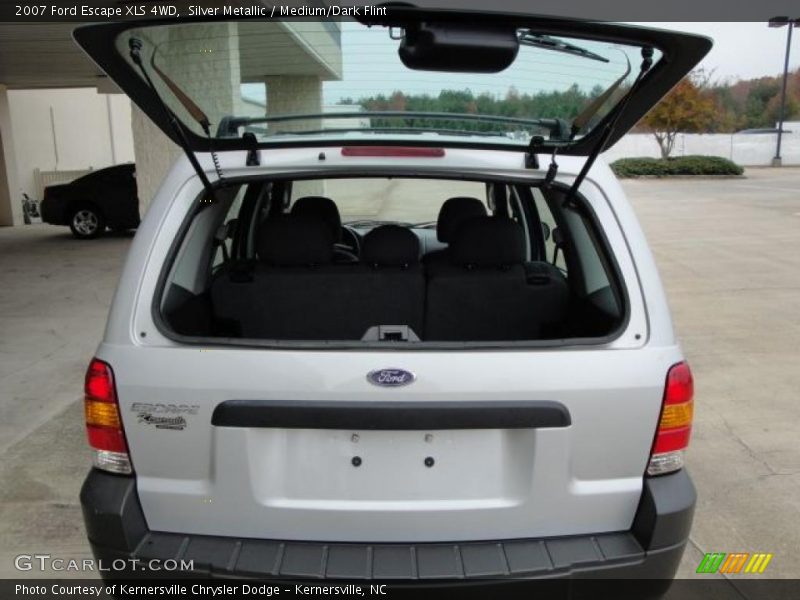Silver Metallic / Medium/Dark Flint 2007 Ford Escape XLS 4WD