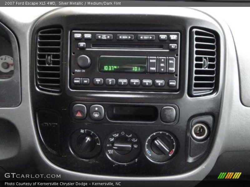 Silver Metallic / Medium/Dark Flint 2007 Ford Escape XLS 4WD