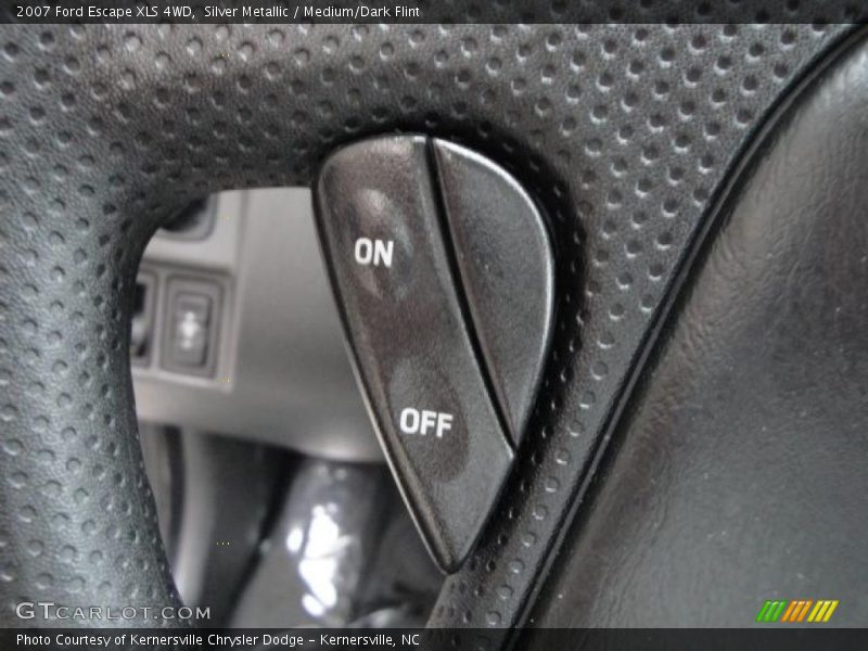 Silver Metallic / Medium/Dark Flint 2007 Ford Escape XLS 4WD