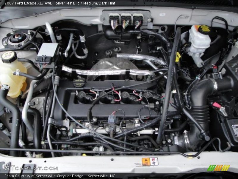 Silver Metallic / Medium/Dark Flint 2007 Ford Escape XLS 4WD