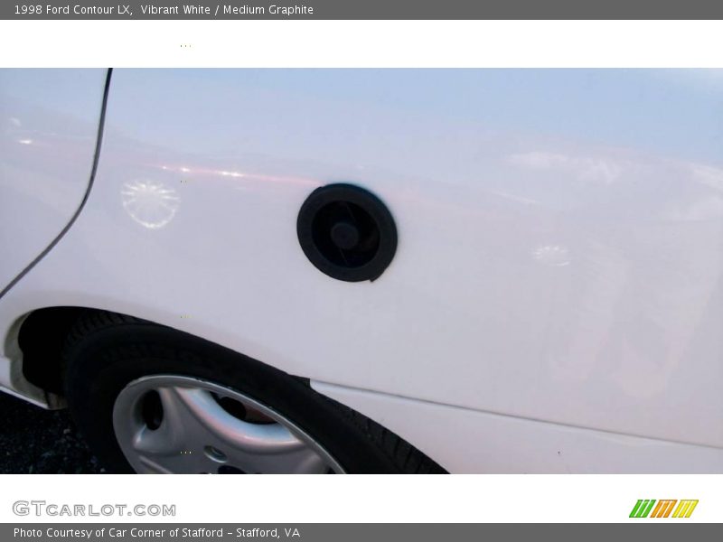 Vibrant White / Medium Graphite 1998 Ford Contour LX