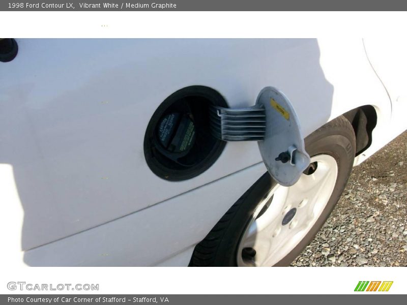 Vibrant White / Medium Graphite 1998 Ford Contour LX