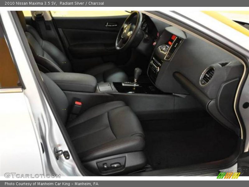 Radiant Silver / Charcoal 2010 Nissan Maxima 3.5 SV