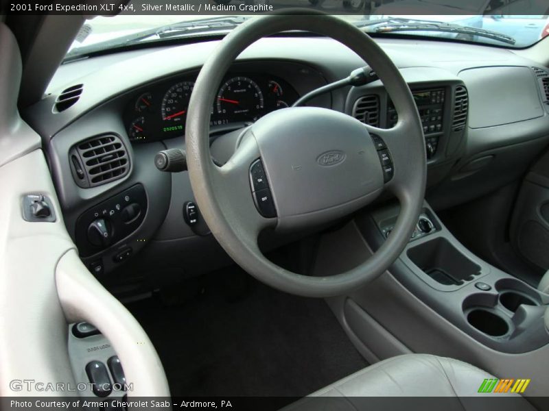 Silver Metallic / Medium Graphite 2001 Ford Expedition XLT 4x4