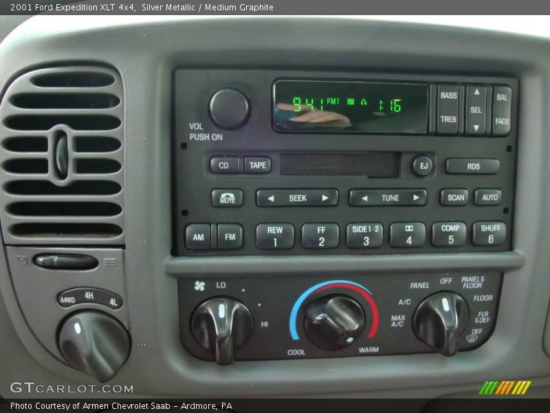 Silver Metallic / Medium Graphite 2001 Ford Expedition XLT 4x4