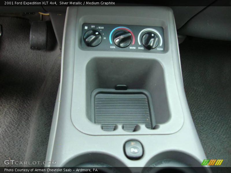 Silver Metallic / Medium Graphite 2001 Ford Expedition XLT 4x4