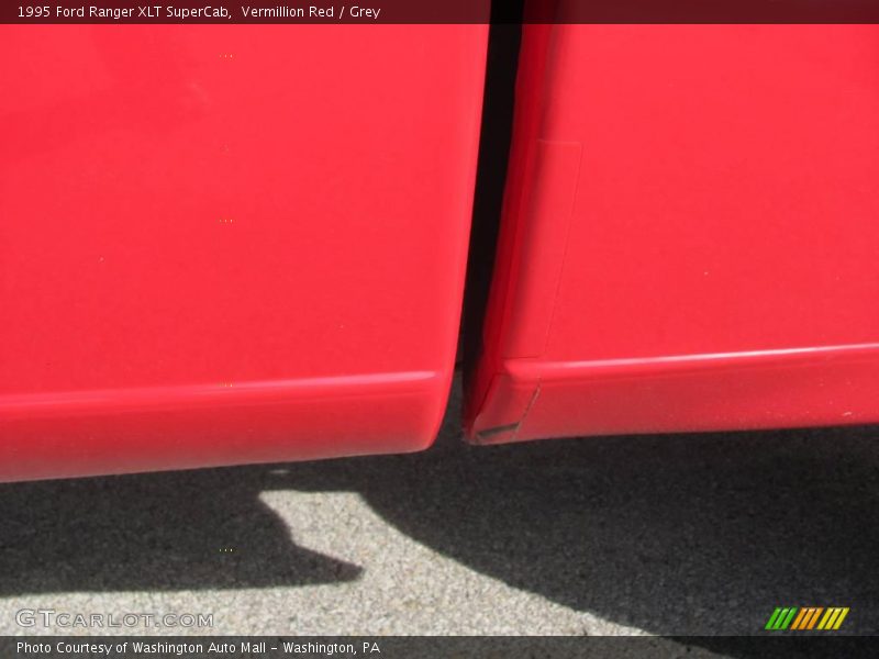 Vermillion Red / Grey 1995 Ford Ranger XLT SuperCab
