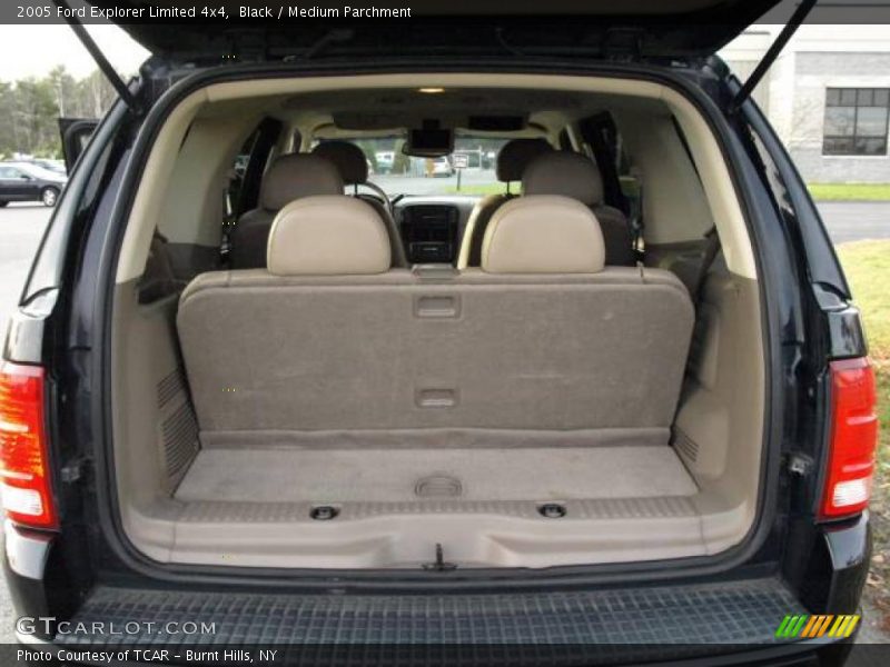 Black / Medium Parchment 2005 Ford Explorer Limited 4x4