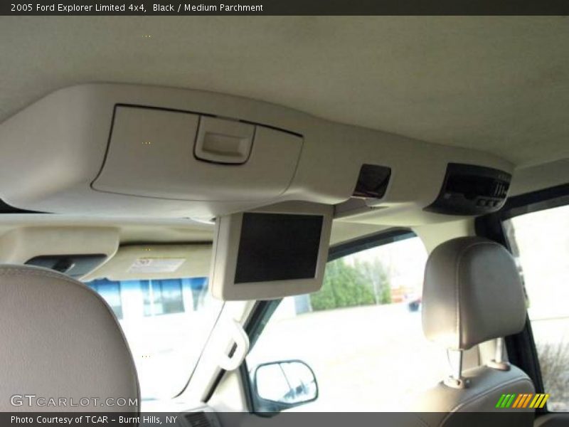 Black / Medium Parchment 2005 Ford Explorer Limited 4x4