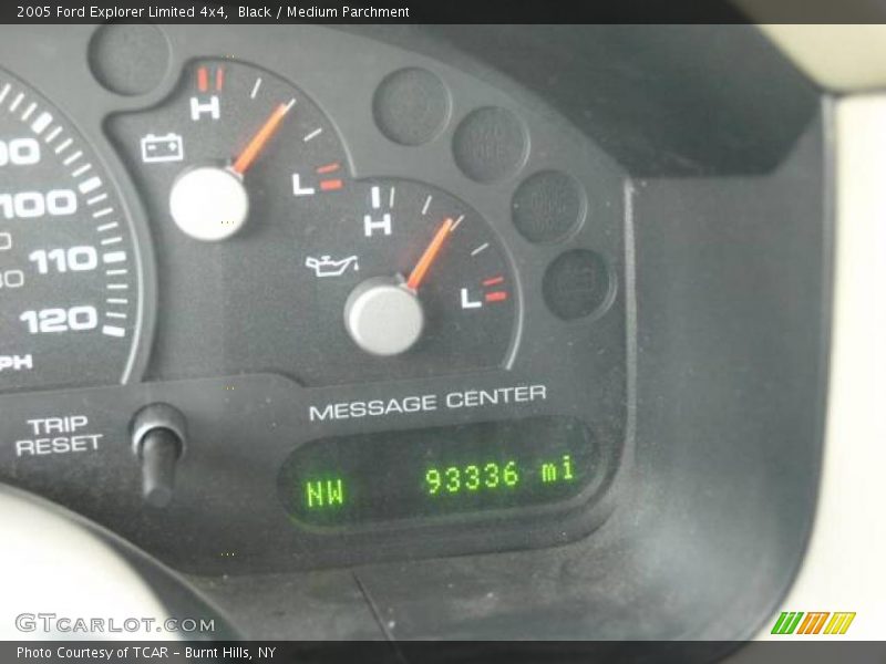 Black / Medium Parchment 2005 Ford Explorer Limited 4x4