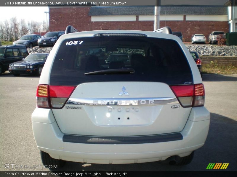 Dover White Pearl / Medium Brown 2010 Mitsubishi Endeavor SE AWD