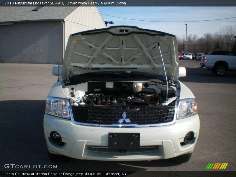 Dover White Pearl / Medium Brown 2010 Mitsubishi Endeavor SE AWD