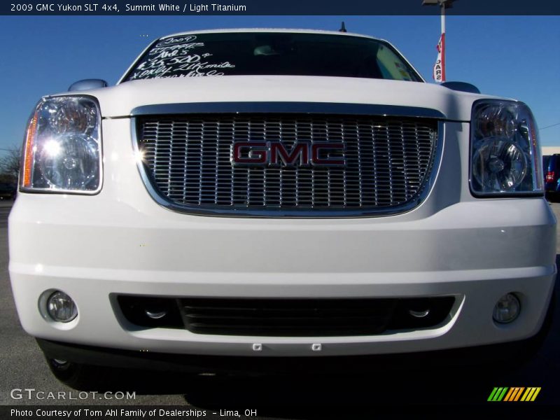 Summit White / Light Titanium 2009 GMC Yukon SLT 4x4