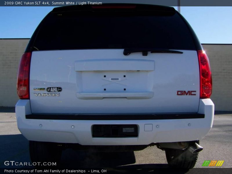 Summit White / Light Titanium 2009 GMC Yukon SLT 4x4