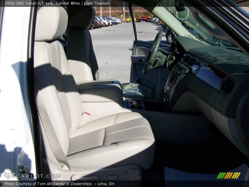 Summit White / Light Titanium 2009 GMC Yukon SLT 4x4