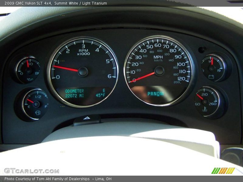 Summit White / Light Titanium 2009 GMC Yukon SLT 4x4