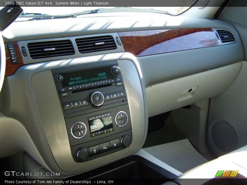 Summit White / Light Titanium 2009 GMC Yukon SLT 4x4